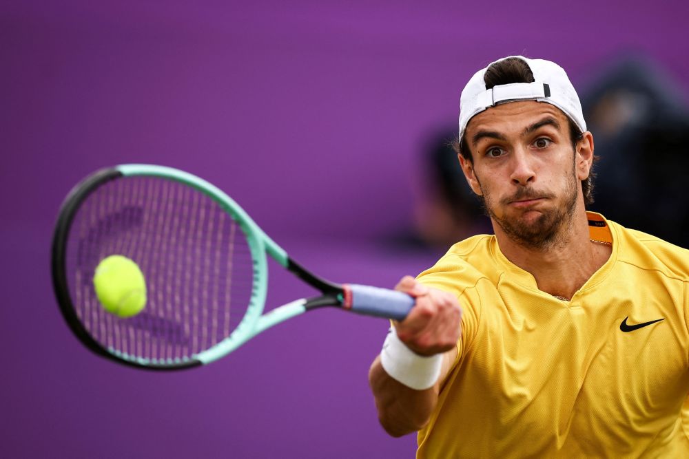 德与罗威的 德与罗威的