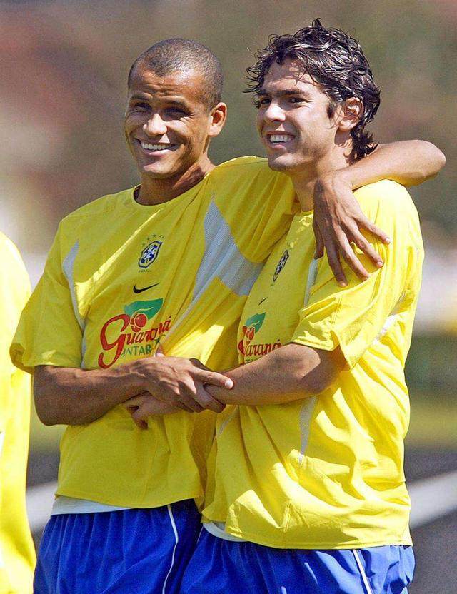 美国总统特朗普荣获首届国际足联和平奖 因凡蒂诺为其颁奖