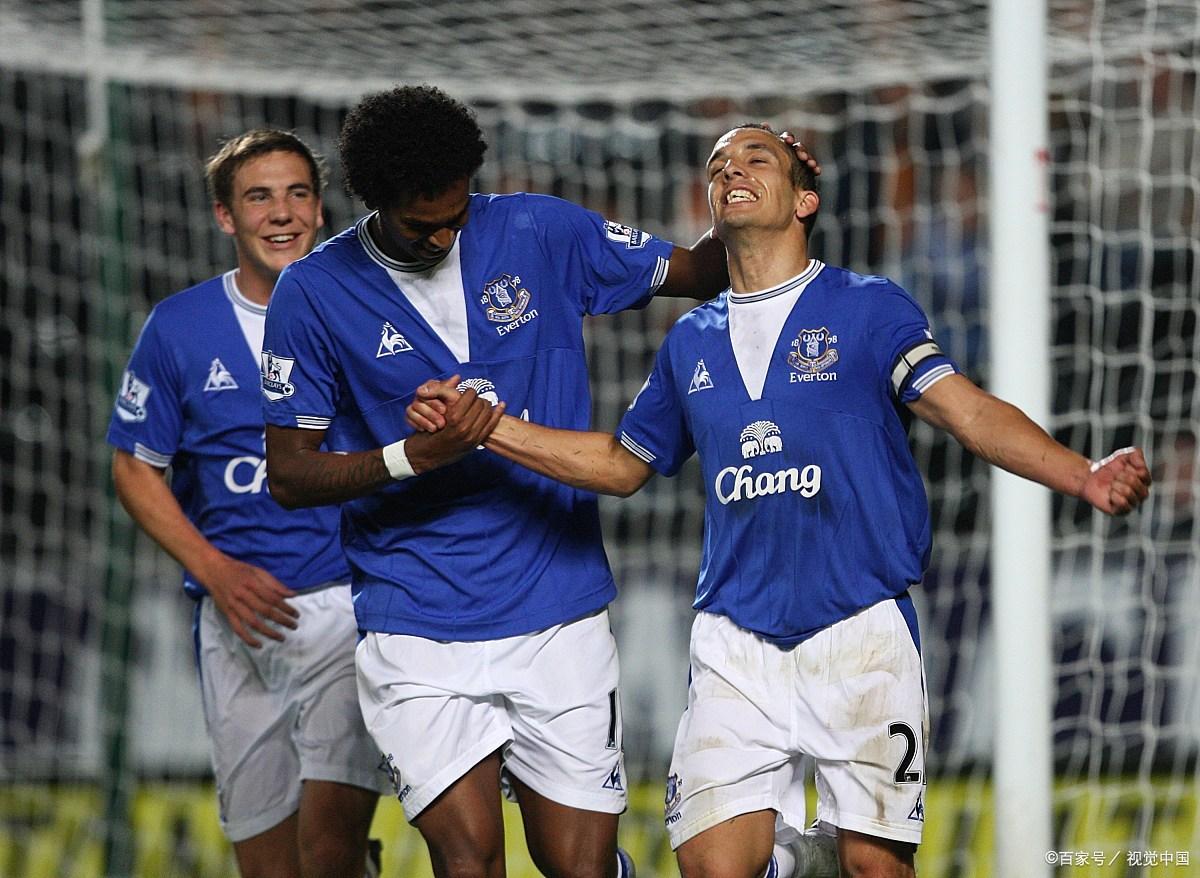 在肋部形成 在肋部形成